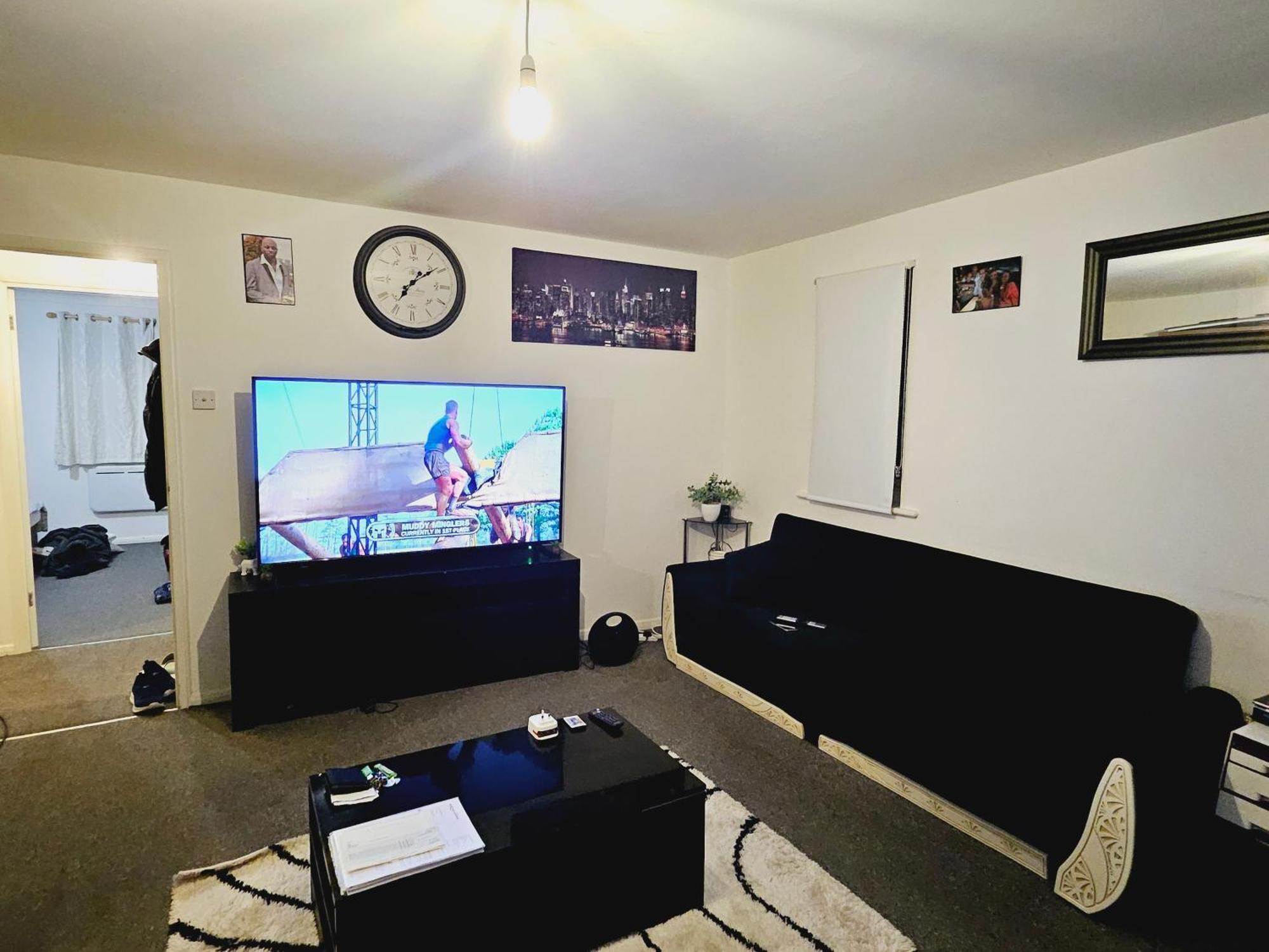 Lovely Fully Furnished One Bed Flat To Let Enfield Extérieur photo