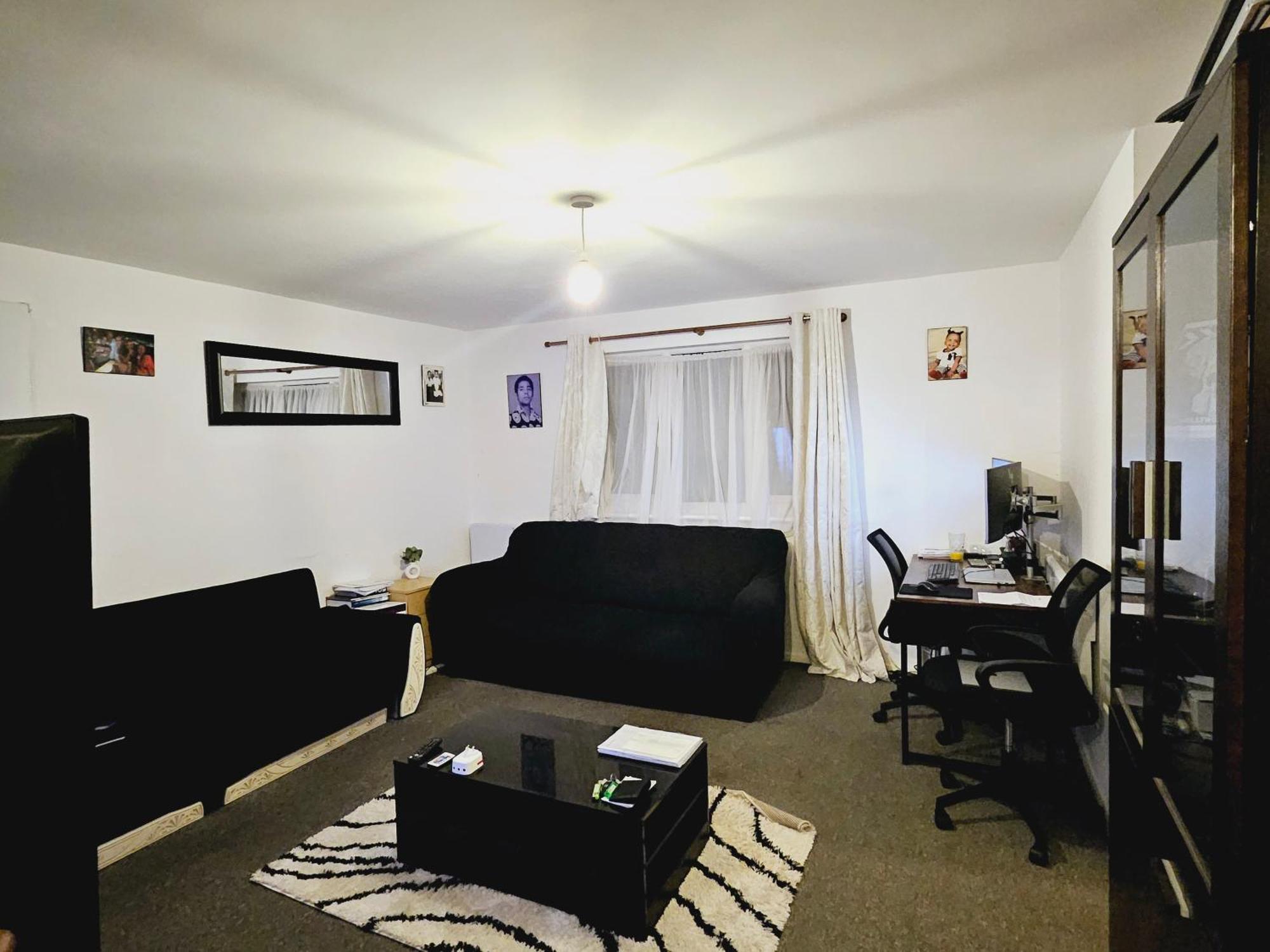 Lovely Fully Furnished One Bed Flat To Let Enfield Extérieur photo